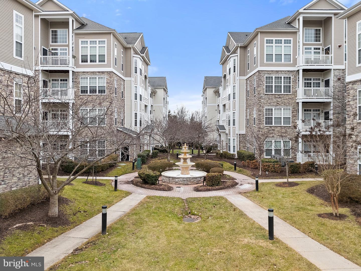 506 SUNSET VIEW TER SE #302, LEESBURG, Virginia 20175, 1 Bedroom Bedrooms, ,1 BathroomBathrooms,Residential,For sale,506 SUNSET VIEW TER SE #302,VALO2088222 MLS # VALO2088222