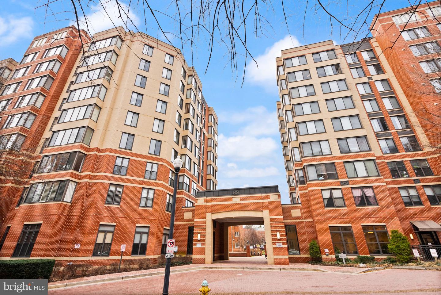 2220 FAIRFAX DR #109, ARLINGTON, Virginia 22201, 1 Bedroom Bedrooms, ,1 BathroomBathrooms,Residential,For sale,2220 FAIRFAX DR #109,VAAR2054268 MLS # VAAR2054268