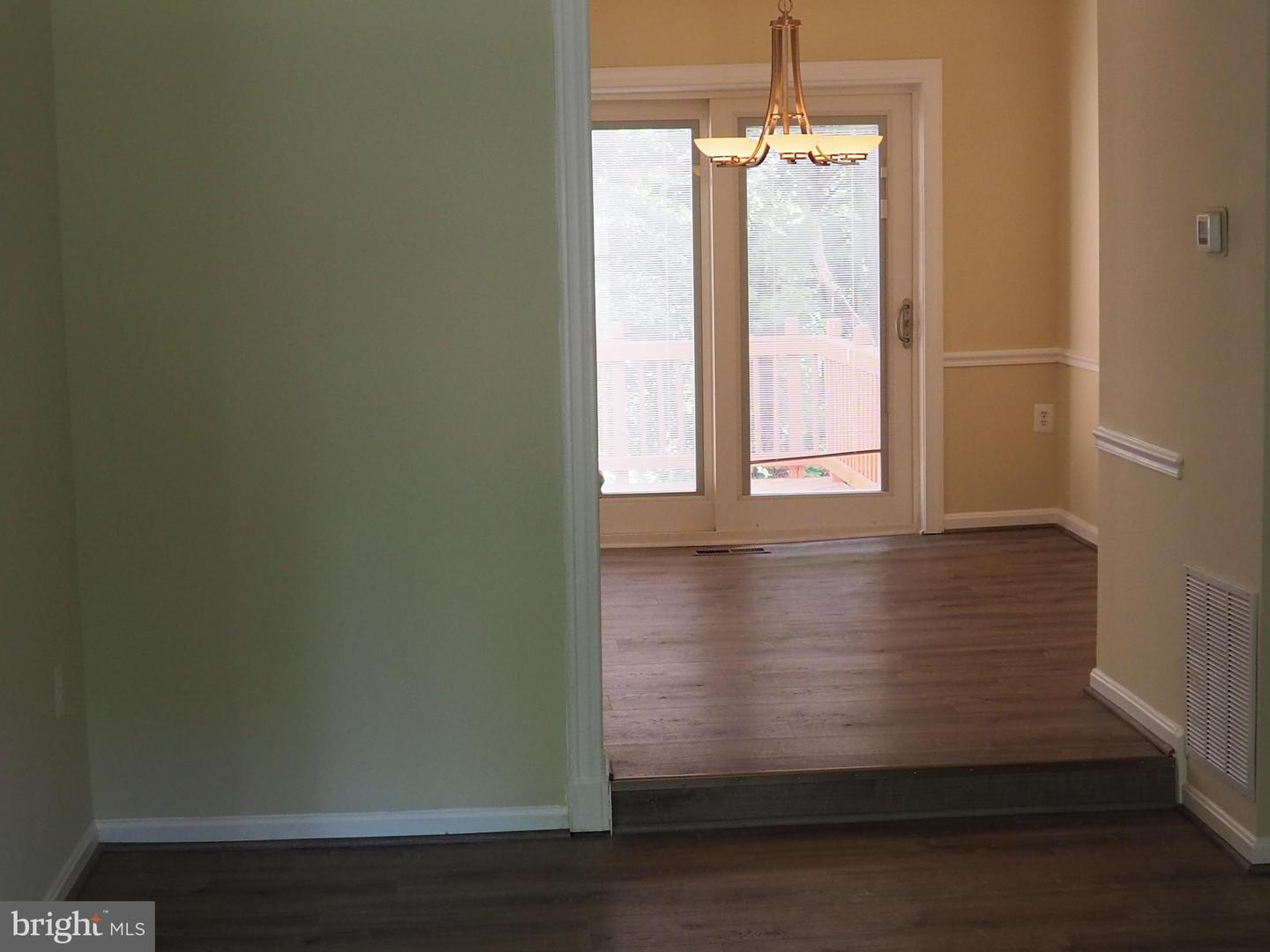 5711 CROWNLEIGH CT, BURKE, Virginia 22015, 3 Bedrooms Bedrooms, ,2 BathroomsBathrooms,Residential,For sale,5711 CROWNLEIGH CT,VAFX2226326 MLS # VAFX2226326