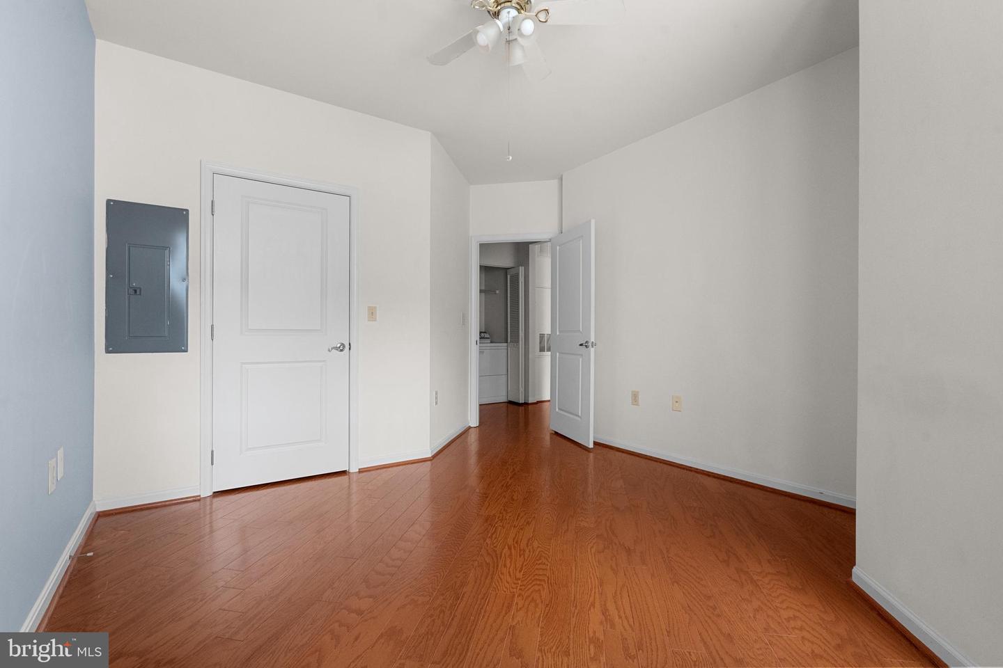 2655 PROSPERITY AVE #252, FAIRFAX, Virginia 22031, 1 Bedroom Bedrooms, ,1 BathroomBathrooms,Residential,For sale,2655 PROSPERITY AVE #252,VAFX2221190 MLS # VAFX2221190