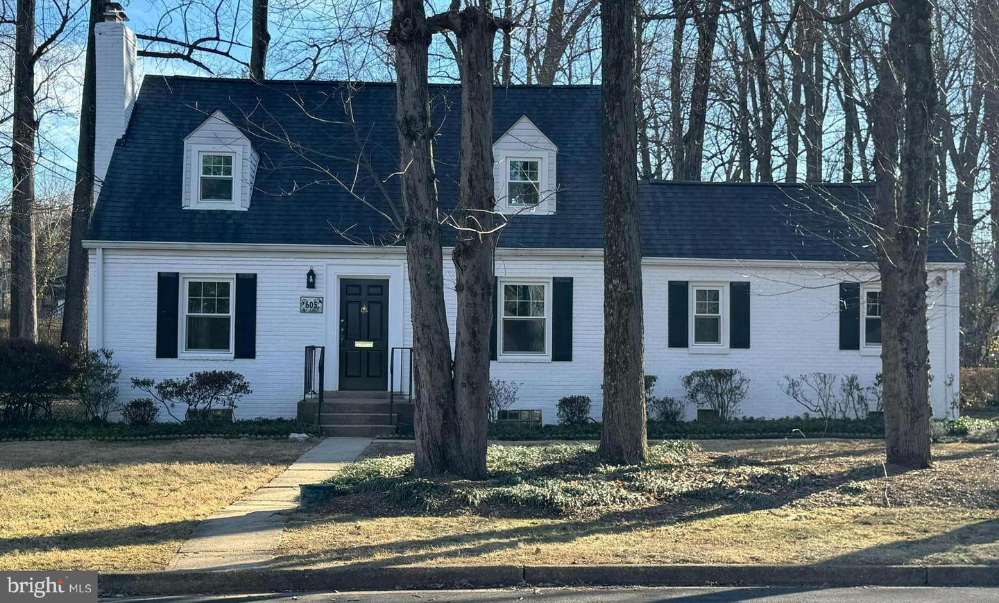 605 S SPRING ST, FALLS CHURCH, Virginia 22046, 3 Bedrooms Bedrooms, 8 Rooms Rooms,2 BathroomsBathrooms,Residential,For sale,605 S SPRING ST,VAFA2002788 MLS # VAFA2002788