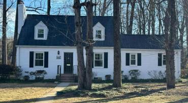 605 S SPRING ST, FALLS CHURCH, Virginia 22046, 3 Bedrooms Bedrooms, 8 Rooms Rooms,2 BathroomsBathrooms,Residential,For sale,605 S SPRING ST,VAFA2002788 MLS # VAFA2002788