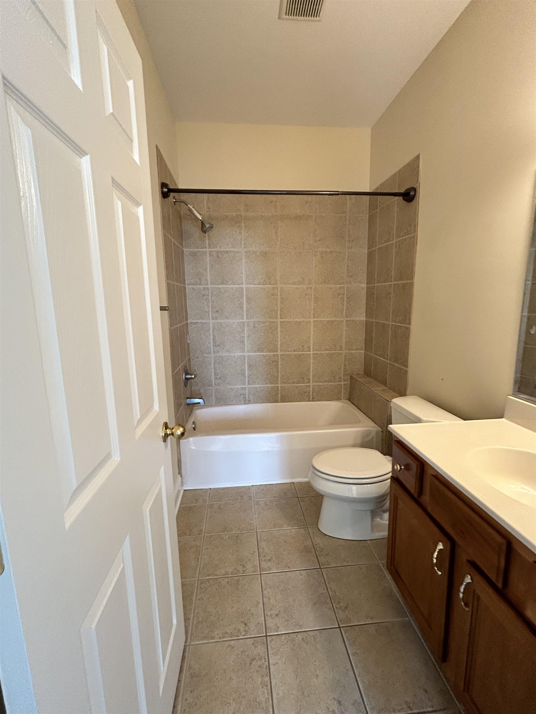 33 WINDGATE CIR, FISHERSVILLE, Virginia 22939, 3 Bedrooms Bedrooms, ,2 BathroomsBathrooms,Residential,Windgate Condominiums,33 WINDGATE CIR,656305 MLS # 656305