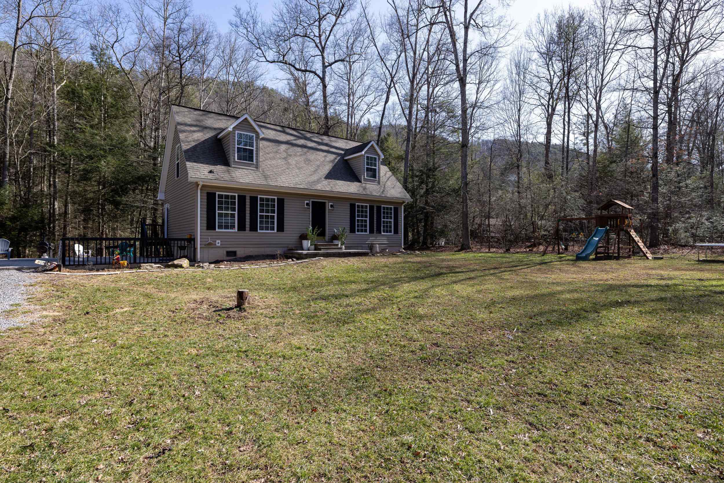 9601 BRIERY BRANCH RD, DAYTON, Virginia 22821, 4 Bedrooms Bedrooms, ,2 BathroomsBathrooms,Residential,9601 BRIERY BRANCH RD,661661 MLS # 661661