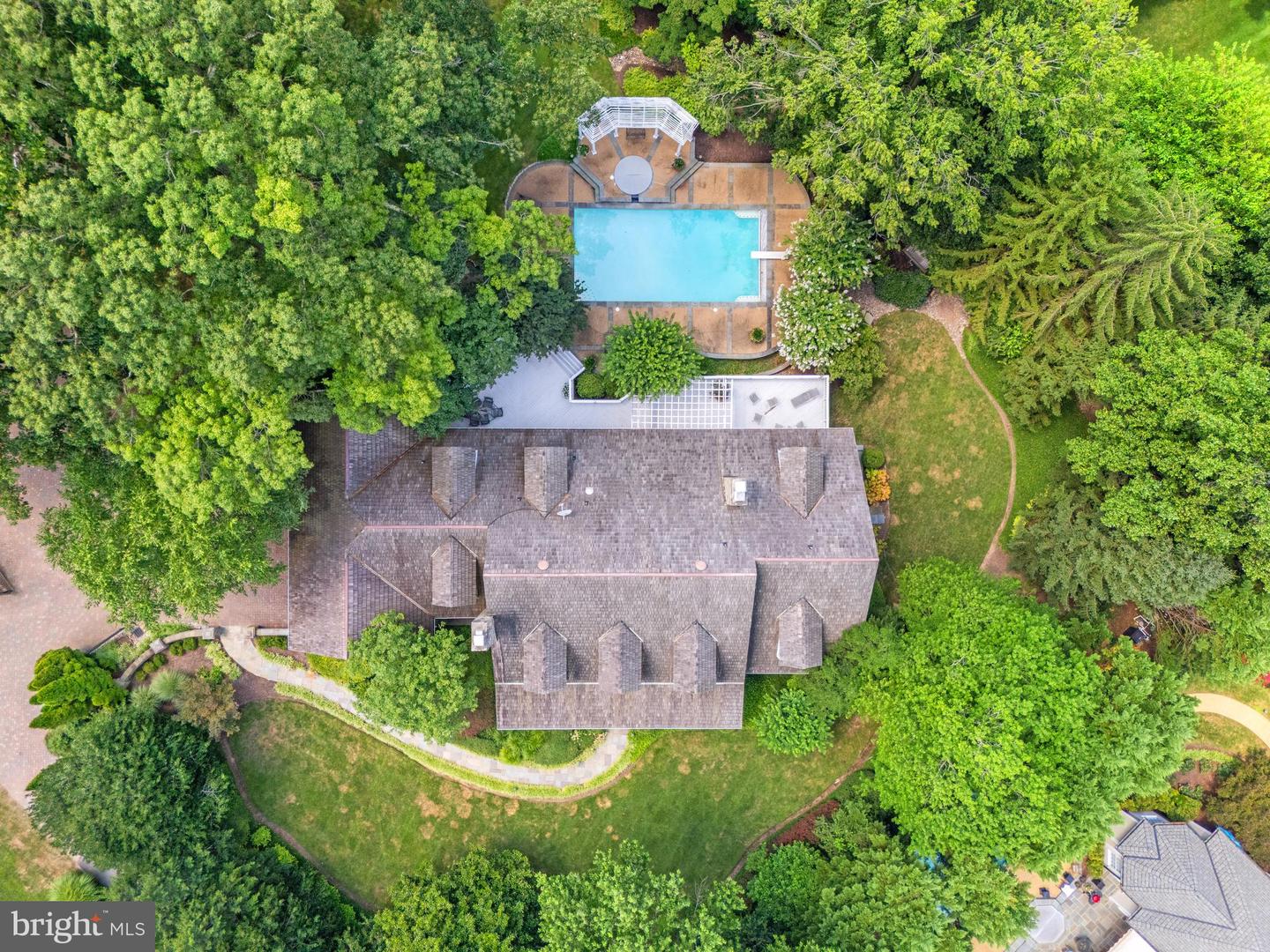 1110 HARVEY RD, MCLEAN, Virginia 22101, 6 Bedrooms Bedrooms, ,6 BathroomsBathrooms,Residential,For sale,1110 HARVEY RD,VAFX2219508 MLS # VAFX2219508