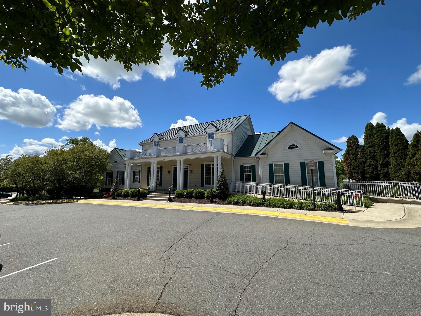 43751 CASTLE PINES TER, ASHBURN, Virginia 20147, 4 Bedrooms Bedrooms, ,3 BathroomsBathrooms,Residential,For sale,43751 CASTLE PINES TER,VALO2087706 MLS # VALO2087706