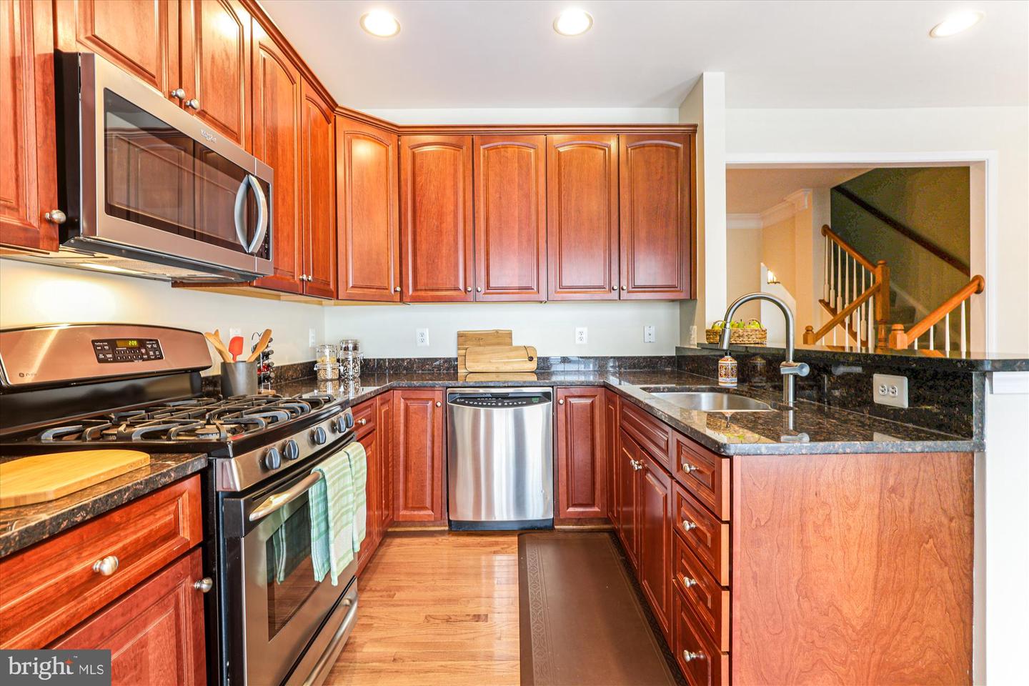 5990 GRAND PAVILION WAY, ALEXANDRIA, Virginia 22303, 4 Bedrooms Bedrooms, ,3 BathroomsBathrooms,Residential,For sale,5990 GRAND PAVILION WAY,VAFX2223306 MLS # VAFX2223306