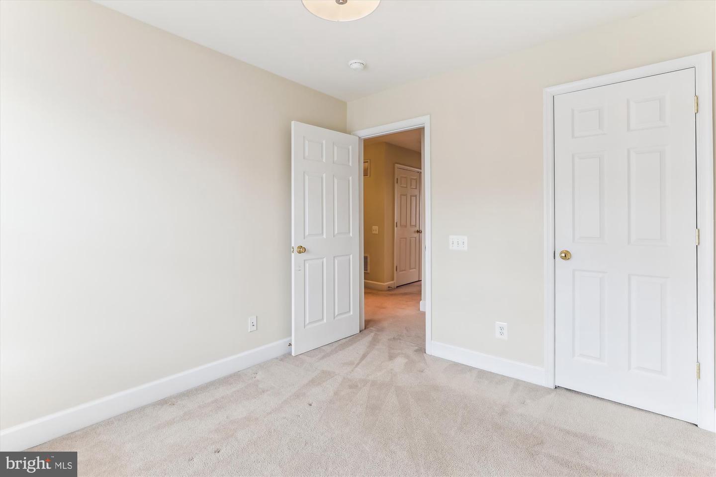 5990 GRAND PAVILION WAY, ALEXANDRIA, Virginia 22303, 4 Bedrooms Bedrooms, ,3 BathroomsBathrooms,Residential,For sale,5990 GRAND PAVILION WAY,VAFX2223306 MLS # VAFX2223306