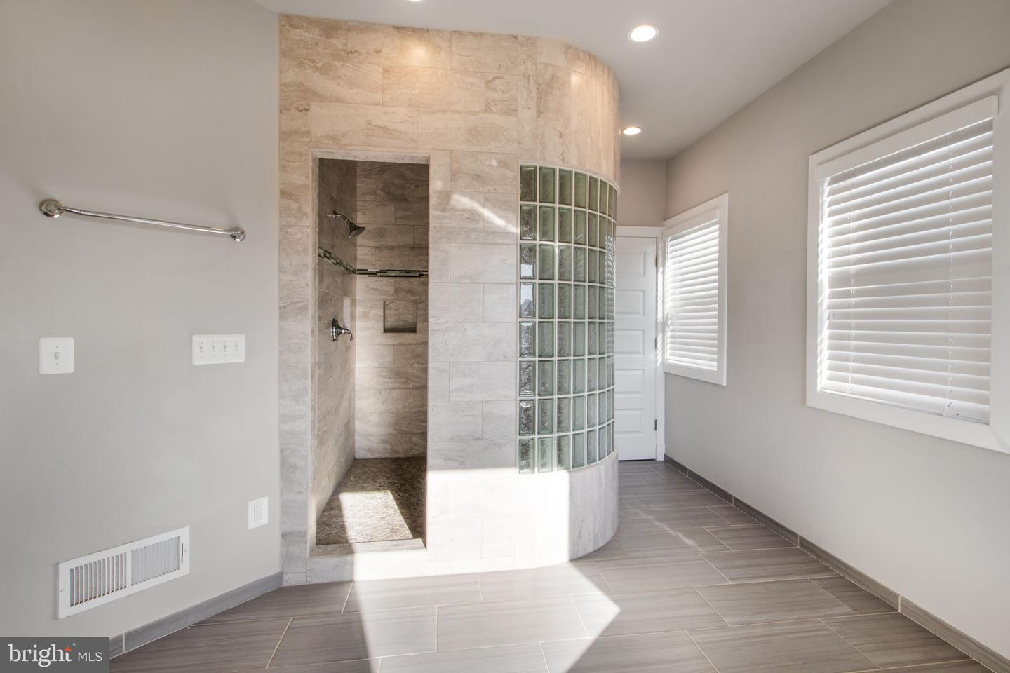 14879 FALCONAIRE PL, LEESBURG, Virginia 20176, 4 Bedrooms Bedrooms, ,4 BathroomsBathrooms,Residential,For sale,14879 FALCONAIRE PL,VALO2089658 MLS # VALO2089658