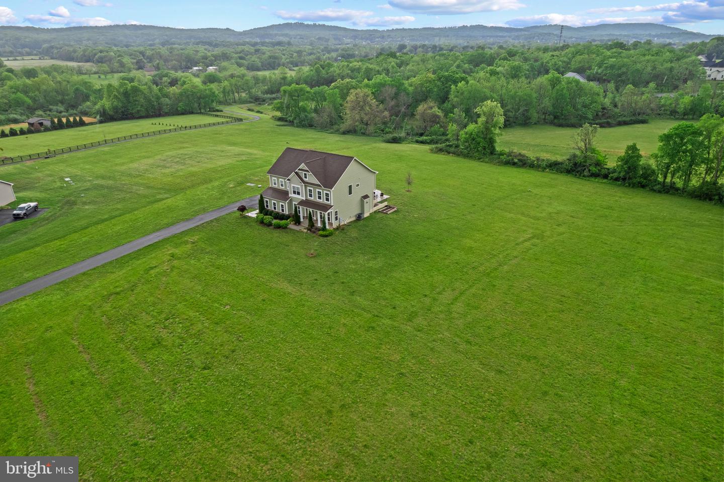 14879 FALCONAIRE PL, LEESBURG, Virginia 20176, 4 Bedrooms Bedrooms, ,4 BathroomsBathrooms,Residential,For sale,14879 FALCONAIRE PL,VALO2089658 MLS # VALO2089658