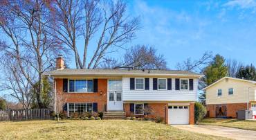 8818 OLYMPIA FIELDS LN, VIENNA, Virginia 22182, 4 Bedrooms Bedrooms, ,2 BathroomsBathrooms,Residential,For sale,8818 OLYMPIA FIELDS LN,VAFX2224224 MLS # VAFX2224224