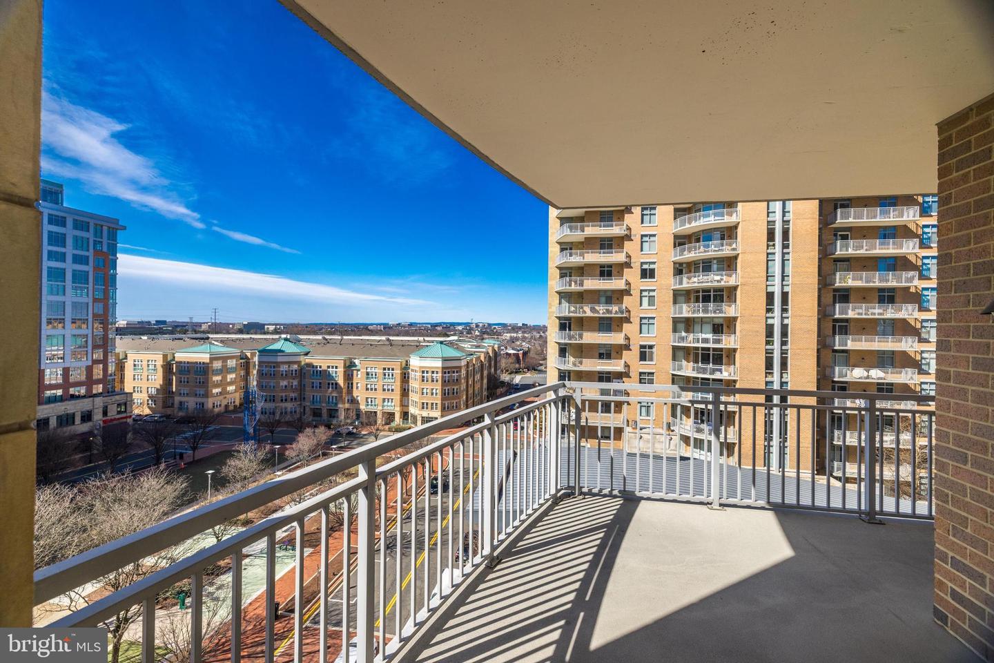 11990 MARKET ST #702, RESTON, Virginia 20190, 3 Bedrooms Bedrooms, ,3 BathroomsBathrooms,Residential,For sale,11990 MARKET ST #702,VAFX2226474 MLS # VAFX2226474