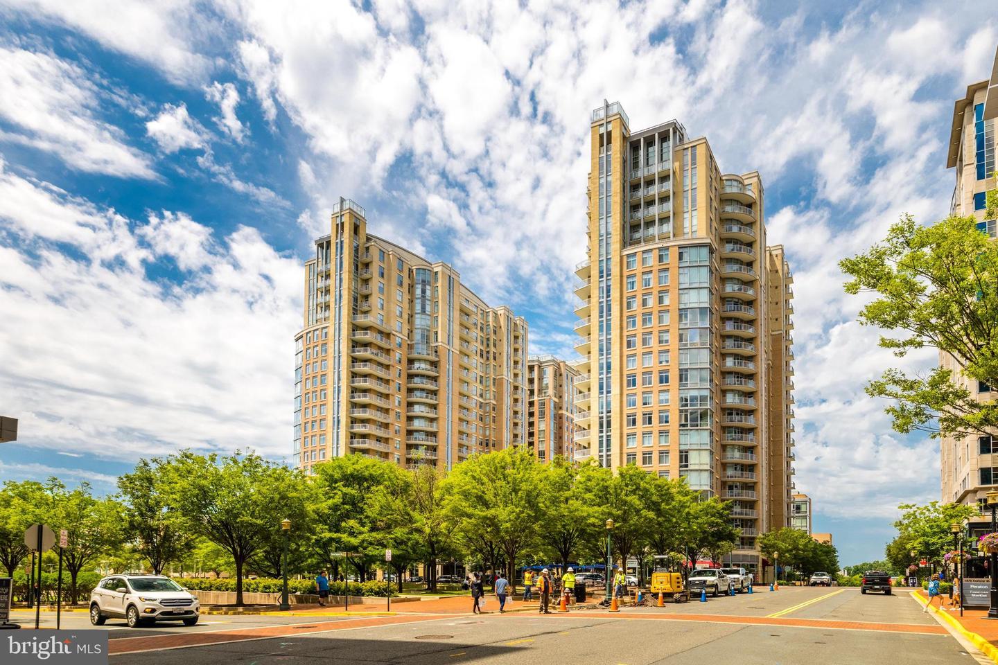 11990 MARKET ST #702, RESTON, Virginia 20190, 3 Bedrooms Bedrooms, ,3 BathroomsBathrooms,Residential,For sale,11990 MARKET ST #702,VAFX2226474 MLS # VAFX2226474