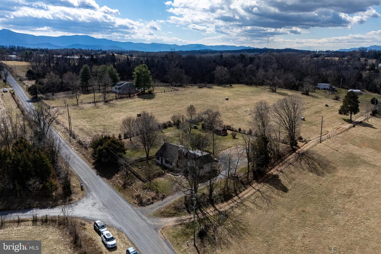 961 SANDY HOOK RD, LURAY, Virginia 22835, 3 Bedrooms Bedrooms, ,2 BathroomsBathrooms,Residential,For sale,961 SANDY HOOK RD,VAPA2004572 MLS # VAPA2004572