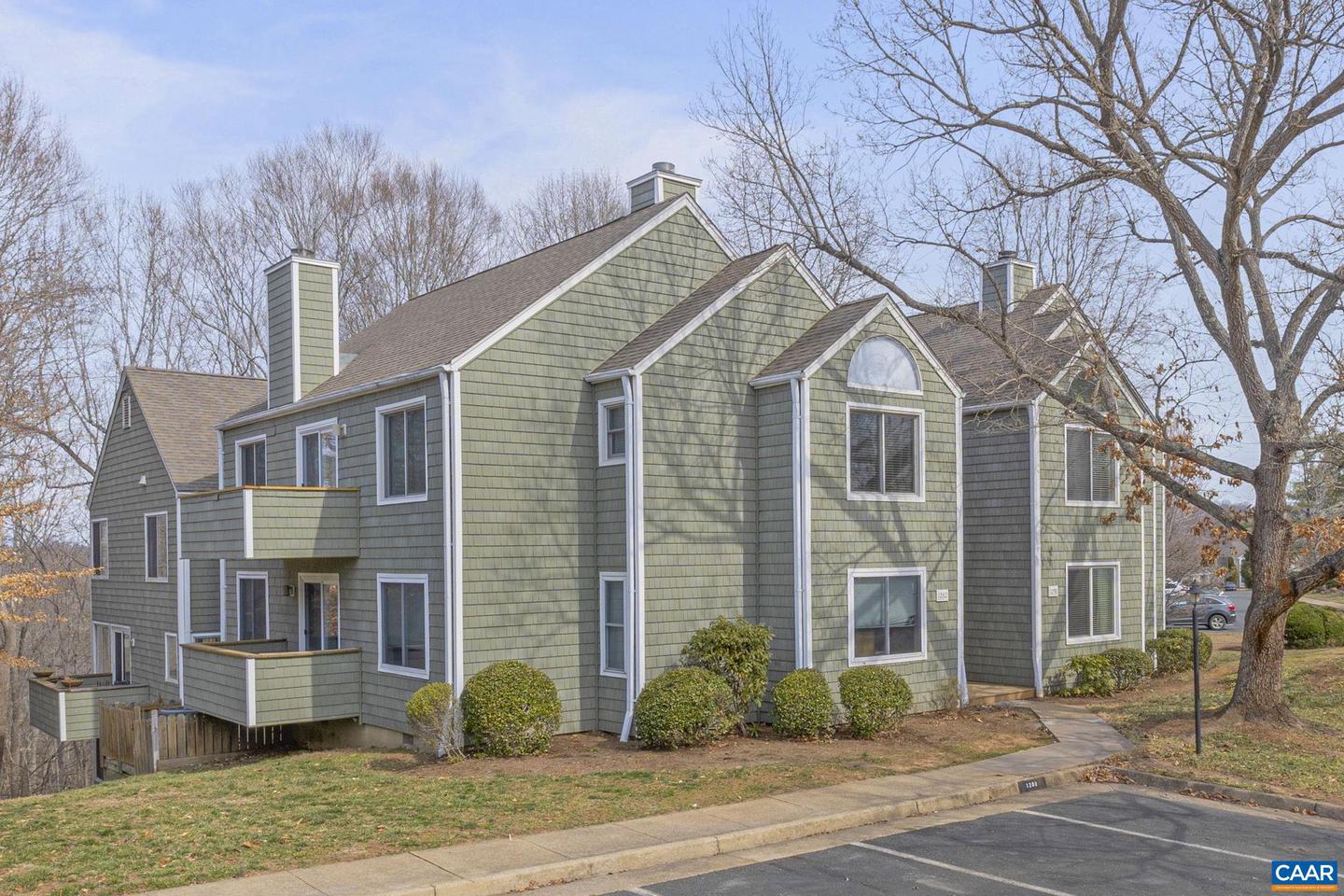 1292 CLIFDEN GREENE, CHARLOTTESVILLE, Virginia 22901, 2 Bedrooms Bedrooms, ,2 BathroomsBathrooms,Residential,For sale,1292 CLIFDEN GREENE,661700 MLS # 661700