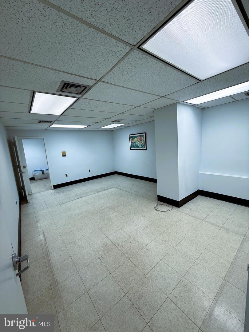 3705 S GEORGE MASON DR #C6S, FALLS CHURCH, Virginia 22041, ,Land,For sale,3705 S GEORGE MASON DR #C6S,VAFX2226420 MLS # VAFX2226420