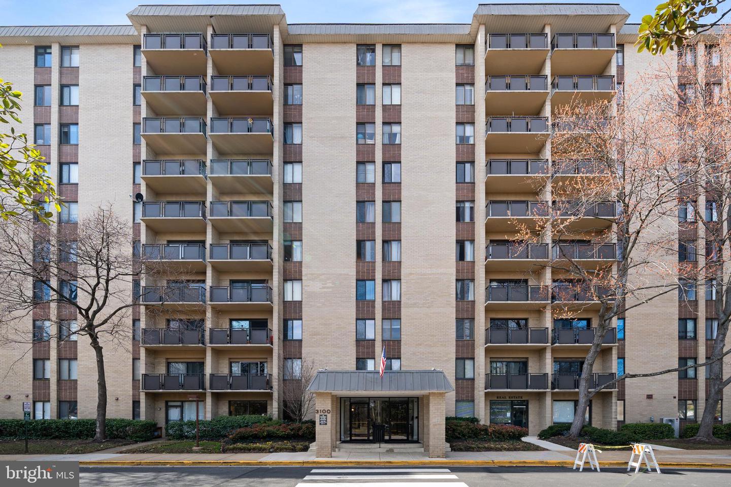 3100 S MANCHESTER ST #814, FALLS CHURCH, Virginia 22044, 1 Bedroom Bedrooms, ,1 BathroomBathrooms,Residential,For sale,3100 S MANCHESTER ST #814,VAFX2224660 MLS # VAFX2224660