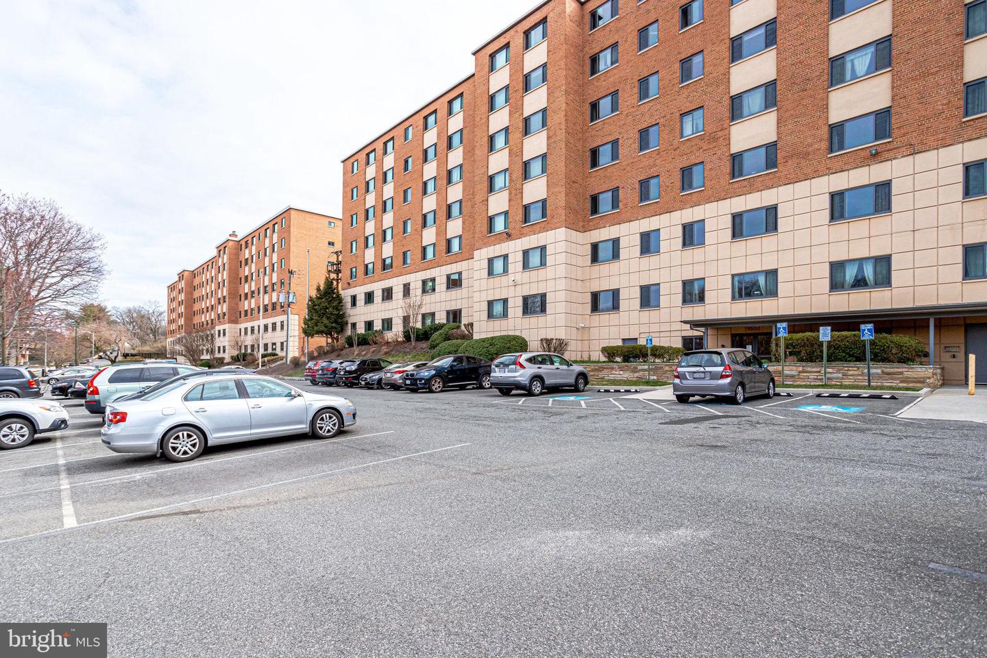 1300 S ARLINGTON RIDGE RD #303, ARLINGTON, Virginia 22202, 1 Bedroom Bedrooms, ,1 BathroomBathrooms,Residential,For sale,1300 S ARLINGTON RIDGE RD #303,VAAR2054312 MLS # VAAR2054312