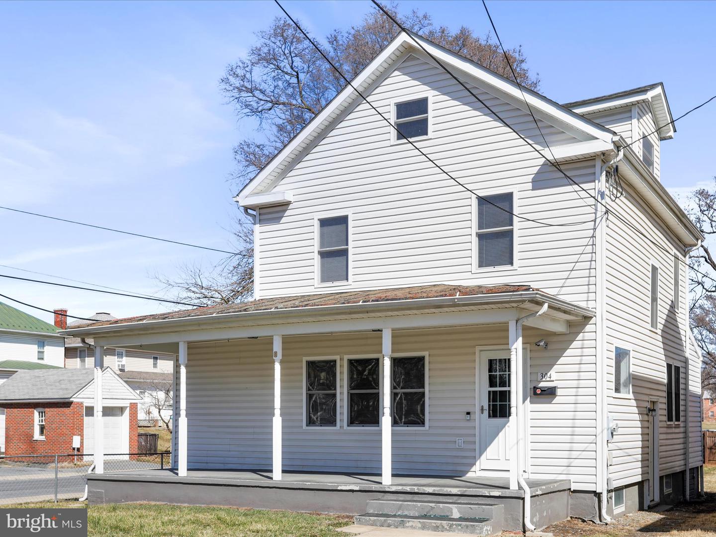 304 VIRGINIA AVE, WINCHESTER, Virginia 22601, 3 Bedrooms Bedrooms, ,2 BathroomsBathrooms,Residential,For sale,304 VIRGINIA AVE,VAWI2007286 MLS # VAWI2007286