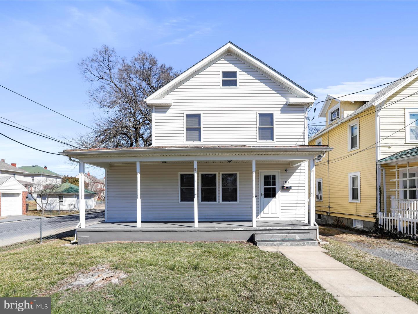 304 VIRGINIA AVE, WINCHESTER, Virginia 22601, 3 Bedrooms Bedrooms, ,2 BathroomsBathrooms,Residential,For sale,304 VIRGINIA AVE,VAWI2007286 MLS # VAWI2007286