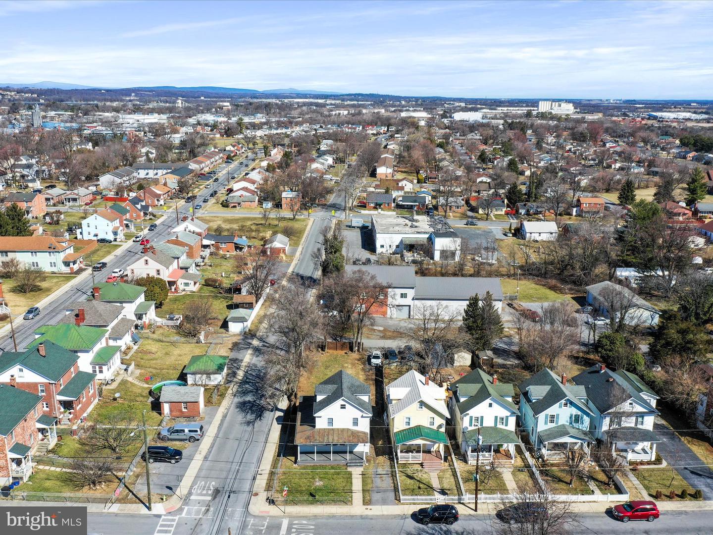 304 VIRGINIA AVE, WINCHESTER, Virginia 22601, 3 Bedrooms Bedrooms, ,2 BathroomsBathrooms,Residential,For sale,304 VIRGINIA AVE,VAWI2007286 MLS # VAWI2007286