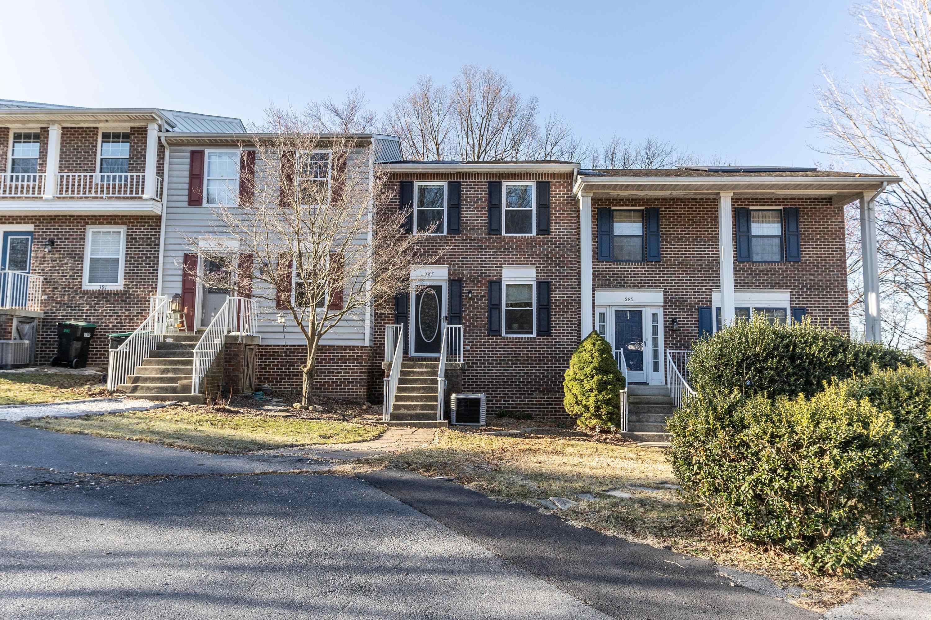 387 MT CRAWFORD AVE, BRIDGEWATER, Virginia 22812, 2 Bedrooms Bedrooms, ,3 BathroomsBathrooms,Residential,387 MT CRAWFORD AVE,661737 MLS # 661737