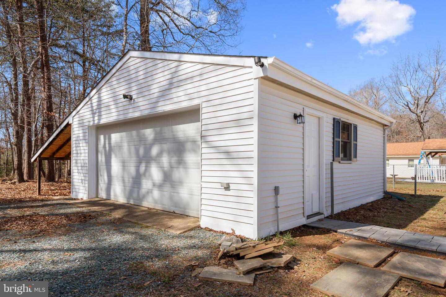 5100 RIDGE RD, SPOTSYLVANIA, Virginia 22551, 4 Bedrooms Bedrooms, ,2 BathroomsBathrooms,Residential,For sale,5100 RIDGE RD,VASP2030160 MLS # VASP2030160