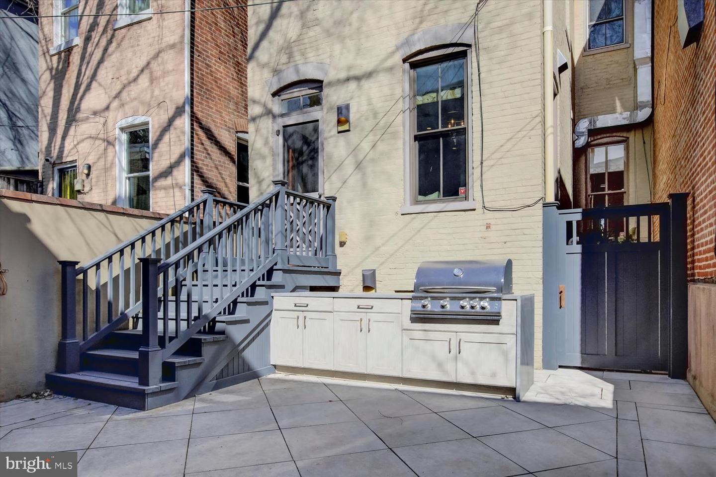 921 EAST CAPITOL SE, WASHINGTON, District Of Columbia 20003, 5 Bedrooms Bedrooms, ,3 BathroomsBathrooms,Residential,For sale,921 EAST CAPITOL SE,DCDC2176090 MLS # DCDC2176090