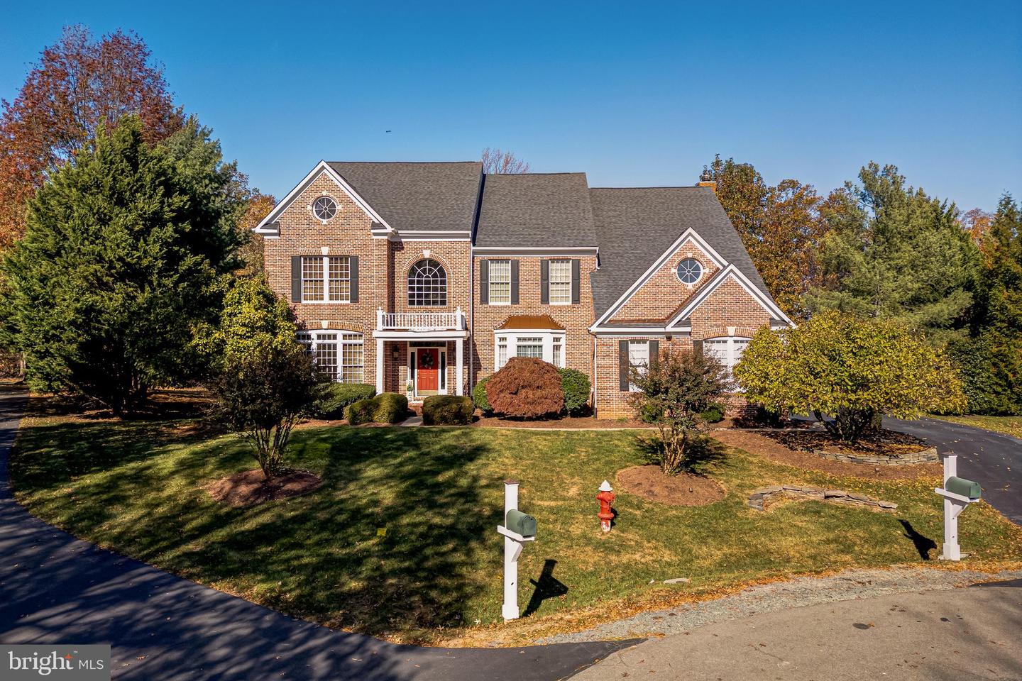 24044 WINDY HOLLOW CT, ALDIE, Virginia 20105, 4 Bedrooms Bedrooms, 20 Rooms Rooms,4 BathroomsBathrooms,Residential,For sale,24044 WINDY HOLLOW CT,VALO2089098 MLS # VALO2089098