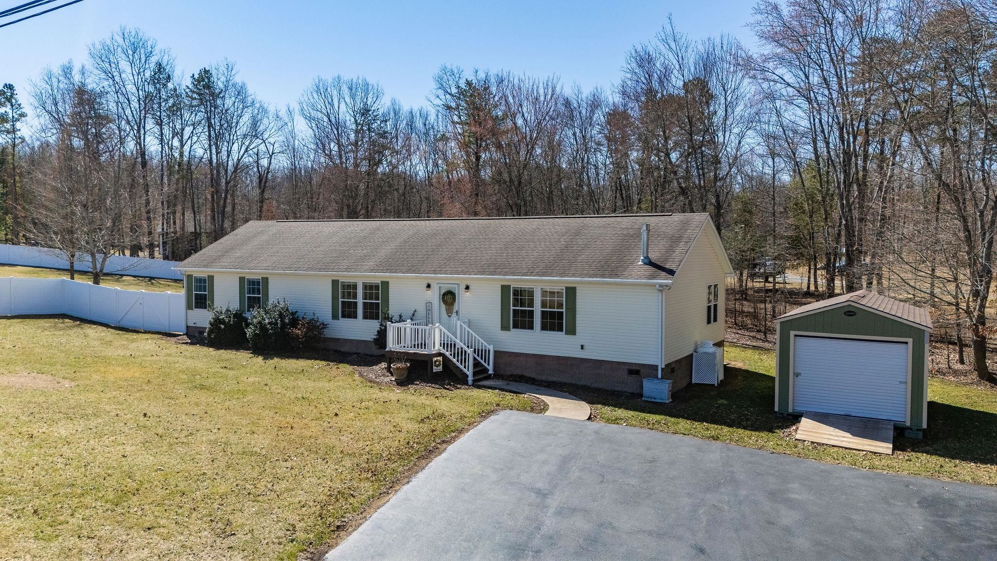 1291 HOWARDSVILLE TPKE, STUARTS DRAFT, Virginia 24477, 3 Bedrooms Bedrooms, ,2 BathroomsBathrooms,Residential,1291 HOWARDSVILLE TPKE,661760 MLS # 661760