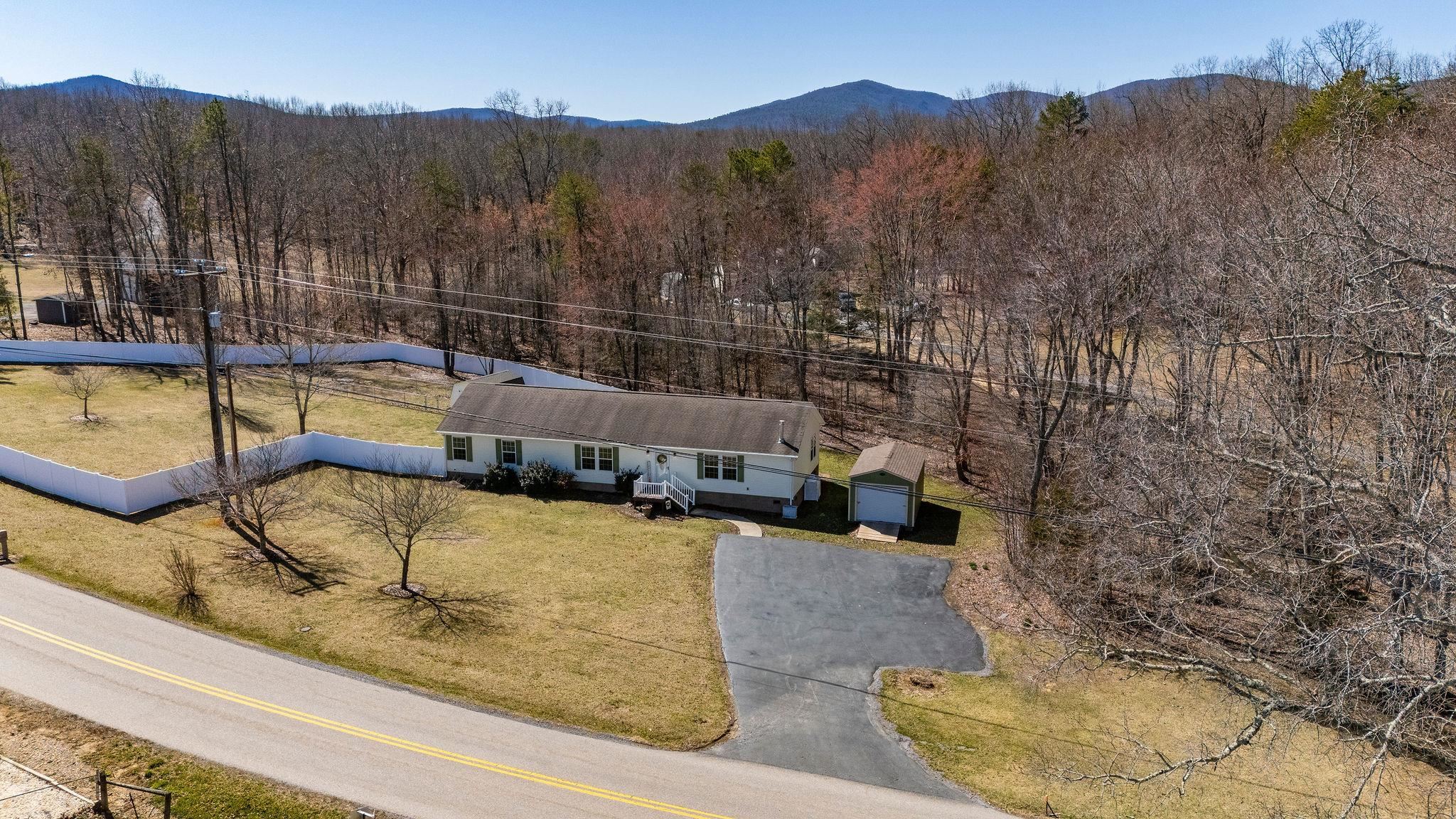 1291 HOWARDSVILLE TPKE, STUARTS DRAFT, Virginia 24477, 3 Bedrooms Bedrooms, ,2 BathroomsBathrooms,Residential,1291 HOWARDSVILLE TPKE,661760 MLS # 661760