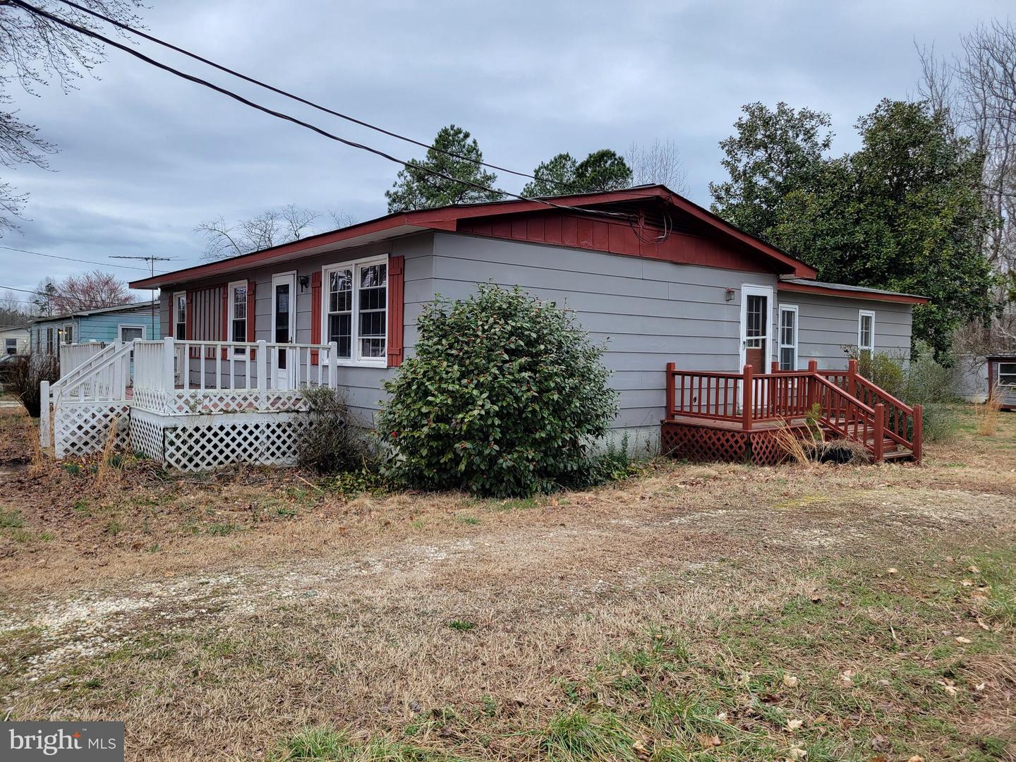 726 COURTHOUSE DR, SALUDA, Virginia 23149, 3 Bedrooms Bedrooms, 6 Rooms Rooms,1 BathroomBathrooms,Residential,For sale,726 COURTHOUSE DR,VAMX2000198 MLS # VAMX2000198