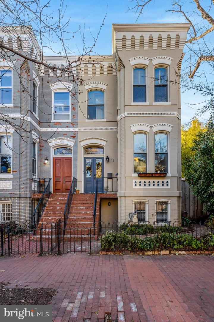 11 6TH ST SE, WASHINGTON, District Of Columbia 20003, 4 Bedrooms Bedrooms, ,3 BathroomsBathrooms,Residential,For sale,11 6TH ST SE,DCDC2184764 MLS # DCDC2184764