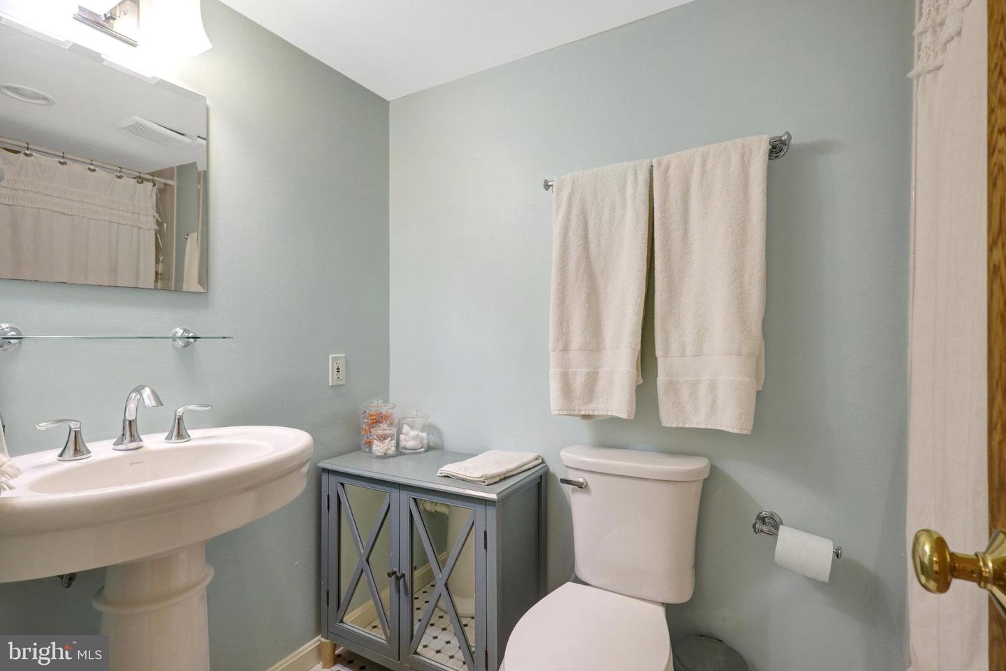 11 6TH ST SE, WASHINGTON, District Of Columbia 20003, 4 Bedrooms Bedrooms, ,3 BathroomsBathrooms,Residential,For sale,11 6TH ST SE,DCDC2184764 MLS # DCDC2184764