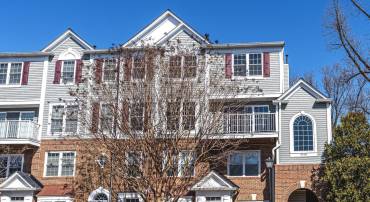 5930 KIMBERLY ANNE #301, ALEXANDRIA, Virginia 22310, 2 Bedrooms Bedrooms, ,2 BathroomsBathrooms,Residential,For sale,5930 KIMBERLY ANNE #301,VAFX2222258 MLS # VAFX2222258