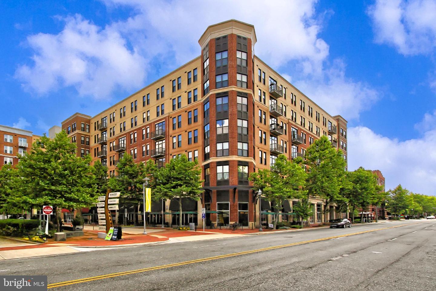 444 W BROAD ST #229, FALLS CHURCH, Virginia 22046, 2 Bedrooms Bedrooms, ,2 BathroomsBathrooms,Residential,For sale,444 W BROAD ST #229,VAFA2002796 MLS # VAFA2002796