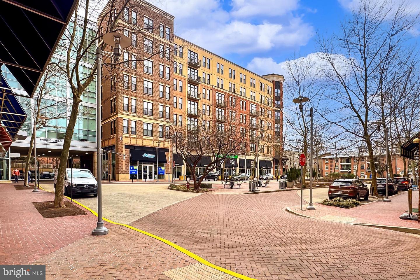 444 W BROAD ST #229, FALLS CHURCH, Virginia 22046, 2 Bedrooms Bedrooms, ,2 BathroomsBathrooms,Residential,For sale,444 W BROAD ST #229,VAFA2002796 MLS # VAFA2002796