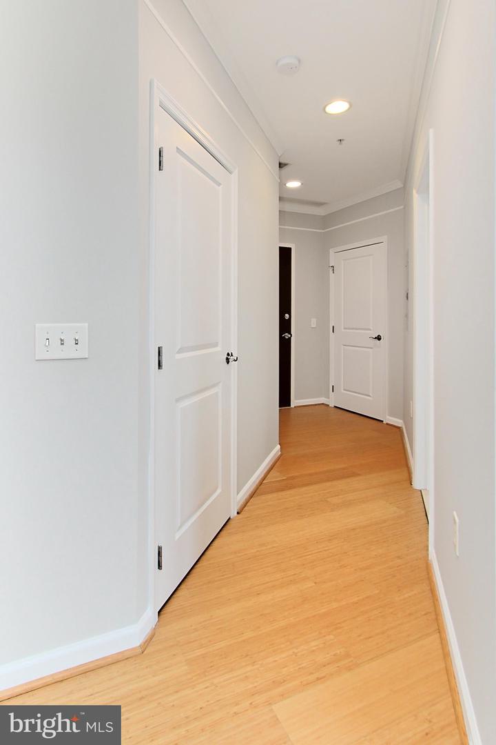 444 W BROAD ST #229, FALLS CHURCH, Virginia 22046, 2 Bedrooms Bedrooms, ,2 BathroomsBathrooms,Residential,For sale,444 W BROAD ST #229,VAFA2002796 MLS # VAFA2002796