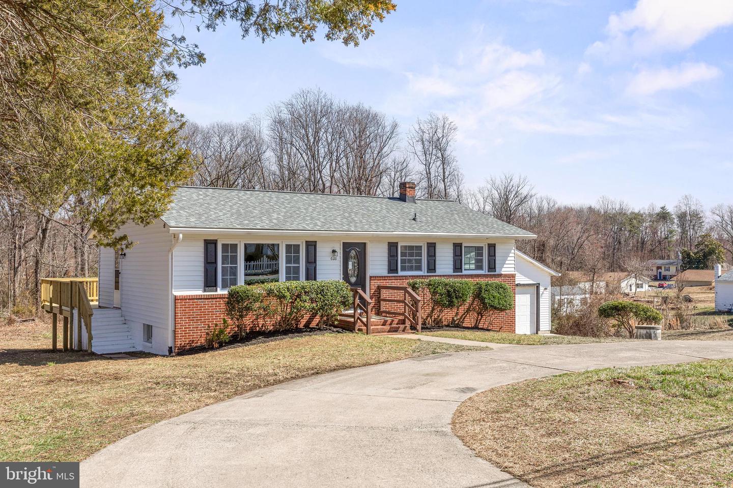 626 TRUSLOW RD, FREDERICKSBURG, Virginia 22406, 5 Bedrooms Bedrooms, ,2 BathroomsBathrooms,Residential,For sale,626 TRUSLOW RD,VAST2036520 MLS # VAST2036520