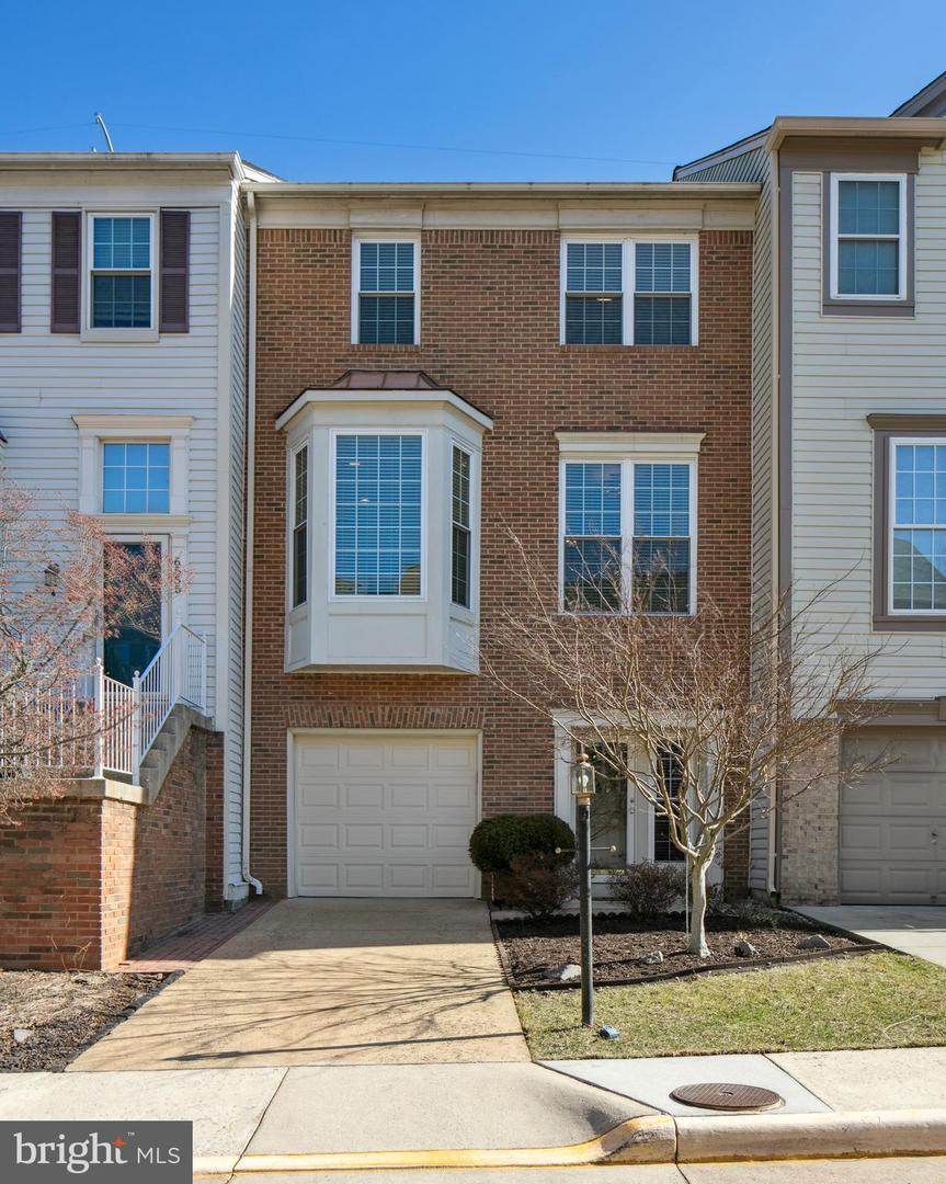 6557 PARISH GLEBE LN, ALEXANDRIA, Virginia 22315, 4 Bedrooms Bedrooms, ,3 BathroomsBathrooms,Residential,For sale,6557 PARISH GLEBE LN,VAFX2225744 MLS # VAFX2225744