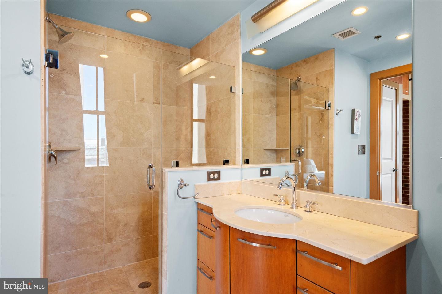 916 G ST NW #803, WASHINGTON, District Of Columbia 20001, 2 Bedrooms Bedrooms, ,2 BathroomsBathrooms,Residential,For sale,916 G ST NW #803,DCDC2188868 MLS # DCDC2188868