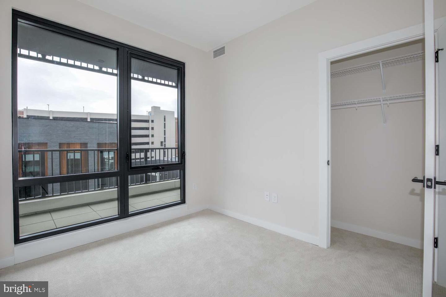 255 W. FALLS STATION BLVD #206, FALLS CHURCH, Virginia 22046, 3 Bedrooms Bedrooms, ,2 BathroomsBathrooms,Residential,For sale,255 W. FALLS STATION BLVD #206,VAFA2002806 MLS # VAFA2002806