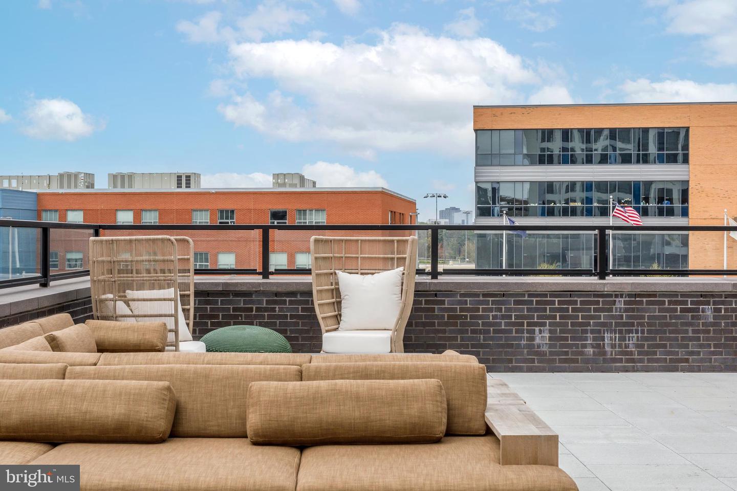 255 W. FALLS STATION BLVD #206, FALLS CHURCH, Virginia 22046, 3 Bedrooms Bedrooms, ,2 BathroomsBathrooms,Residential,For sale,255 W. FALLS STATION BLVD #206,VAFA2002806 MLS # VAFA2002806