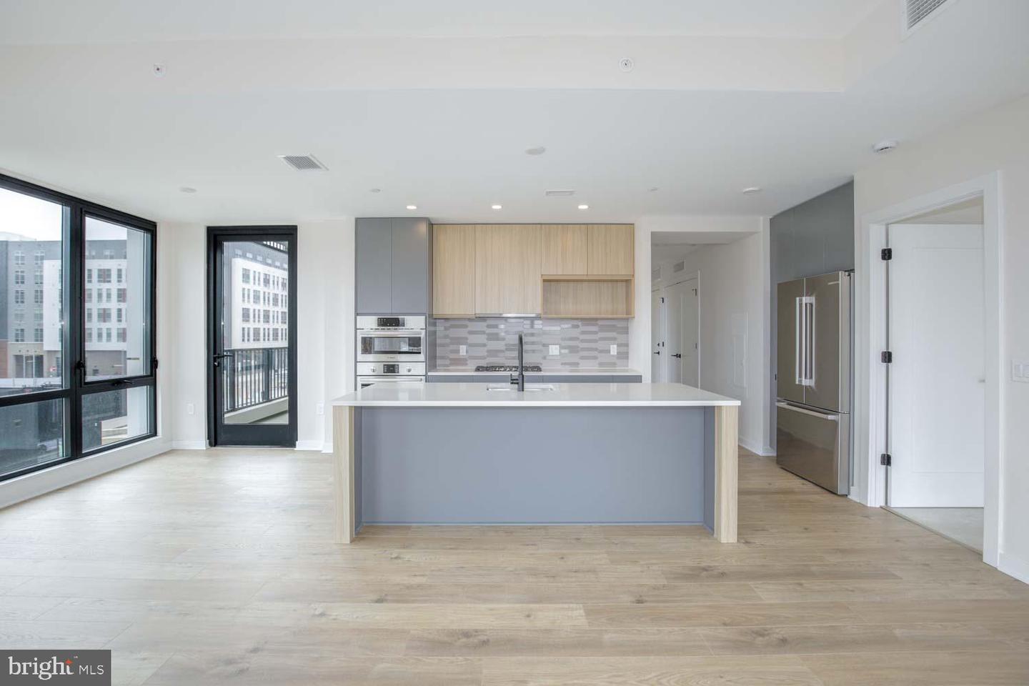 255 W. FALLS STATION BLVD #206, FALLS CHURCH, Virginia 22046, 3 Bedrooms Bedrooms, ,2 BathroomsBathrooms,Residential,For sale,255 W. FALLS STATION BLVD #206,VAFA2002806 MLS # VAFA2002806