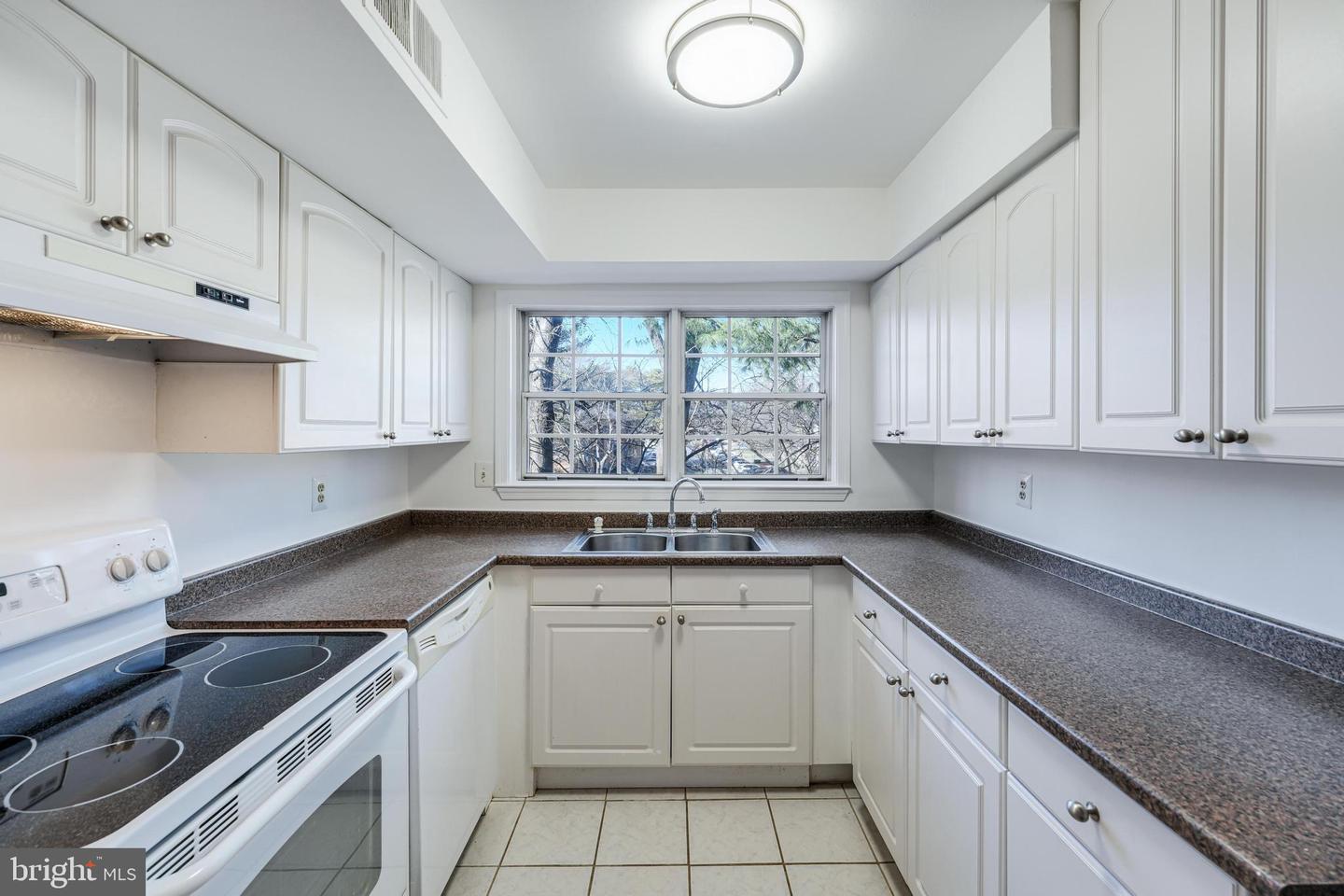 7750 NEW PROVIDENCE DR #35, FALLS CHURCH, Virginia 22042, 2 Bedrooms Bedrooms, ,1 BathroomBathrooms,Residential,For sale,7750 NEW PROVIDENCE DR #35,VAFX2226850 MLS # VAFX2226850