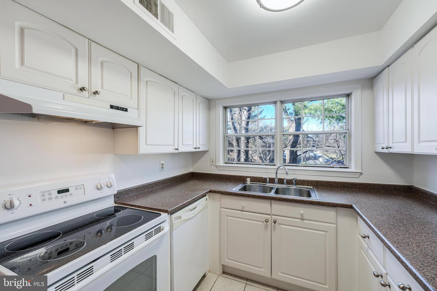 7750 NEW PROVIDENCE DR #35, FALLS CHURCH, Virginia 22042, 2 Bedrooms Bedrooms, ,1 BathroomBathrooms,Residential,For sale,7750 NEW PROVIDENCE DR #35,VAFX2226850 MLS # VAFX2226850