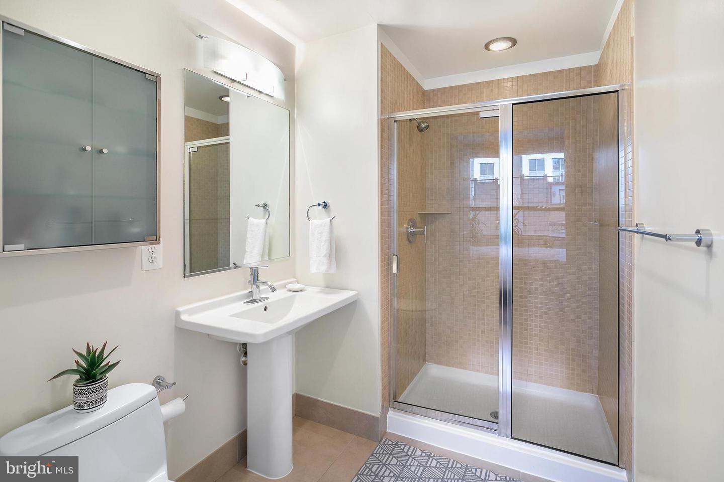 2125 14TH ST NW #317, WASHINGTON, District Of Columbia 20009, 2 Bedrooms Bedrooms, ,2 BathroomsBathrooms,Residential,For sale,2125 14TH ST NW #317,DCDC2171502 MLS # DCDC2171502