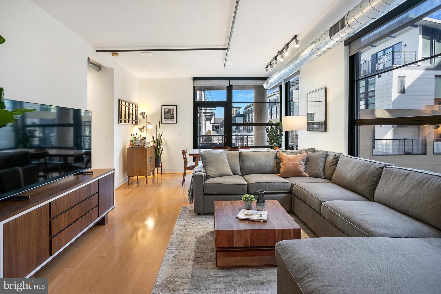 2125 14TH ST NW #317, WASHINGTON, District Of Columbia 20009, 2 Bedrooms Bedrooms, ,2 BathroomsBathrooms,Residential,For sale,2125 14TH ST NW #317,DCDC2171502 MLS # DCDC2171502