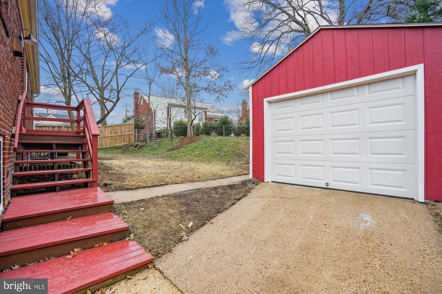 910 N MONTANA ST, ARLINGTON, Virginia 22205, 3 Bedrooms Bedrooms, ,1 BathroomBathrooms,Residential,For sale,910 N MONTANA ST,VAAR2053030 MLS # VAAR2053030