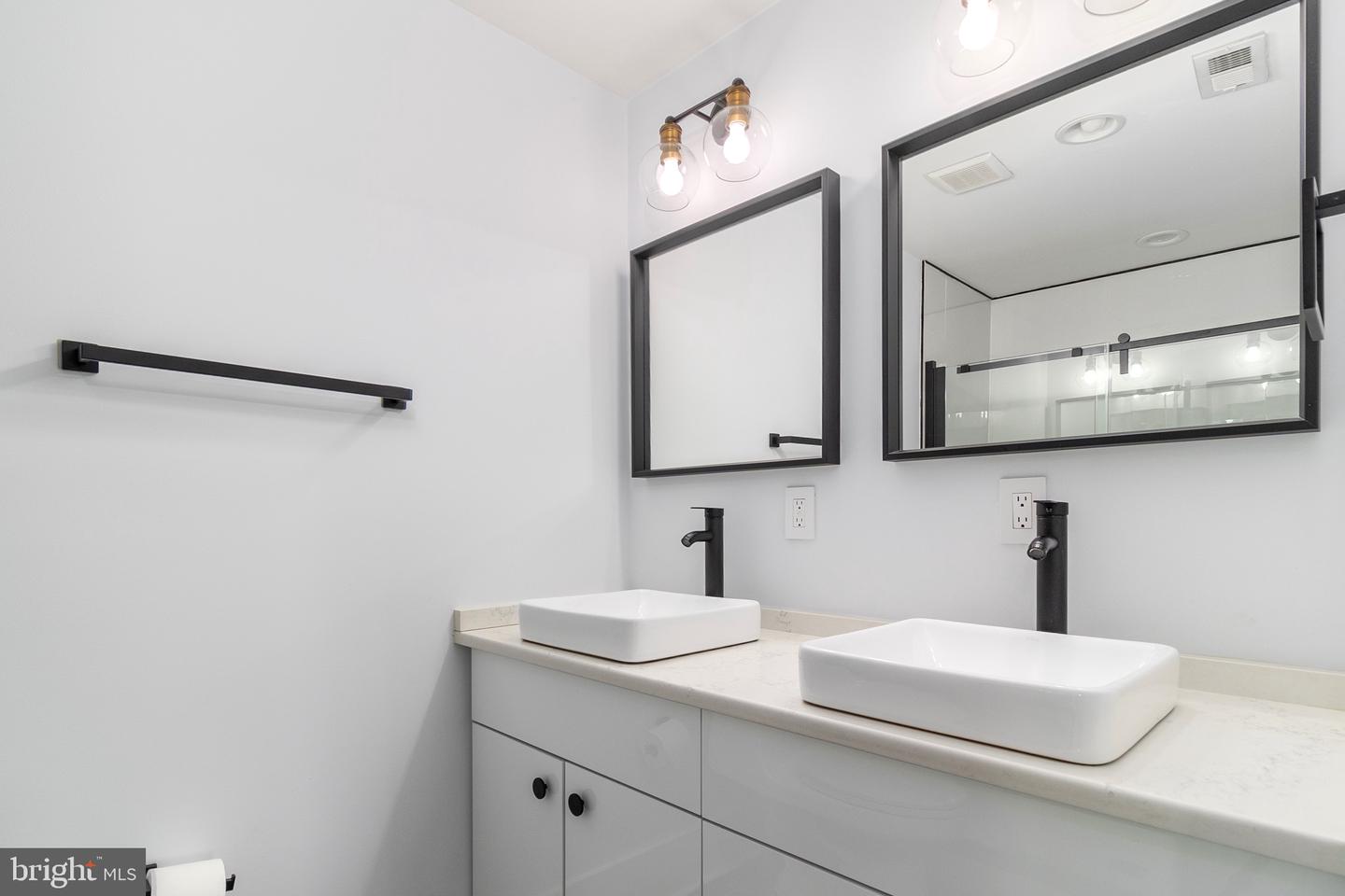 4703 10TH ST NE, WASHINGTON, District Of Columbia 20017, 3 Bedrooms Bedrooms, ,3 BathroomsBathrooms,Residential,For sale,4703 10TH ST NE,DCDC2186044 MLS # DCDC2186044